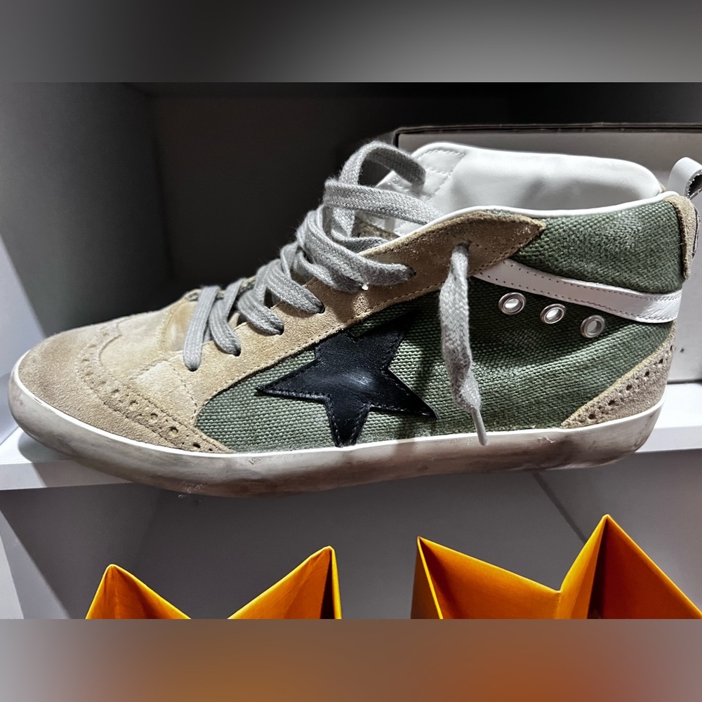 Golden Goose - Picture 2 of 3